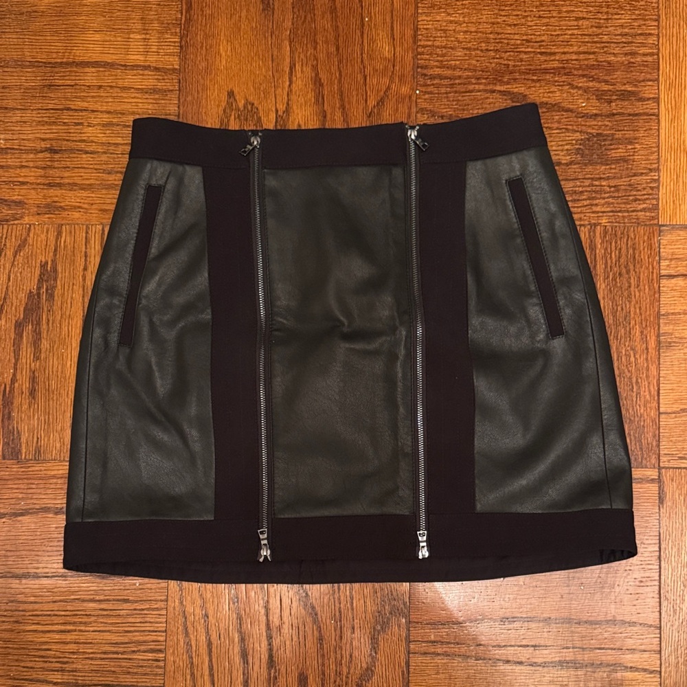 BCBGMaxAzria Black Mini Skirt